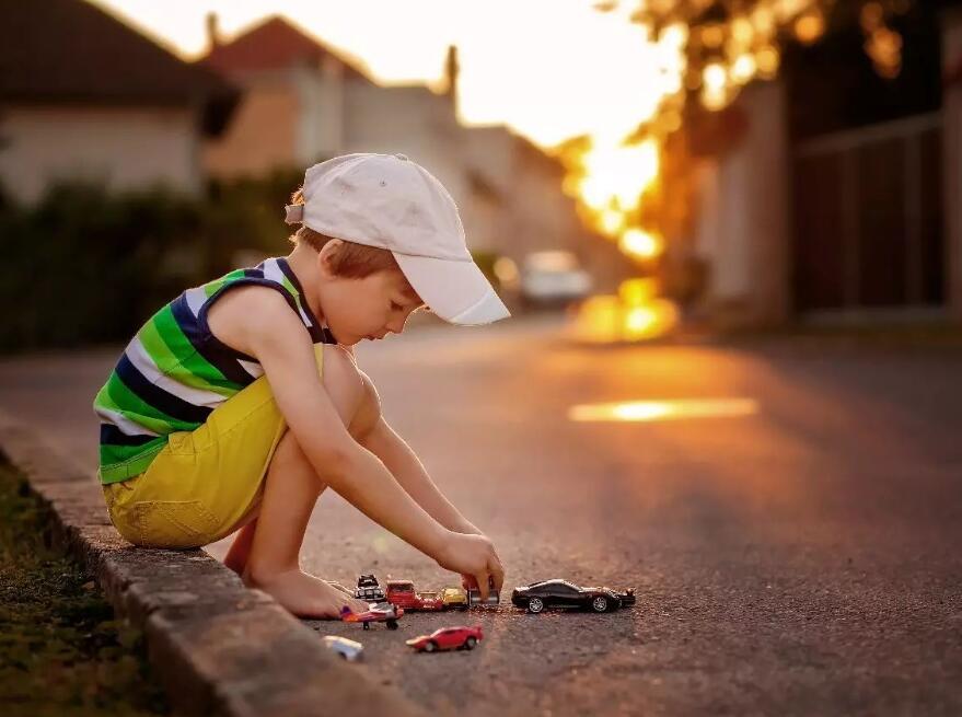 為什么孩子對自己的名字沒反應？對昆山自閉癥評估有哪些？