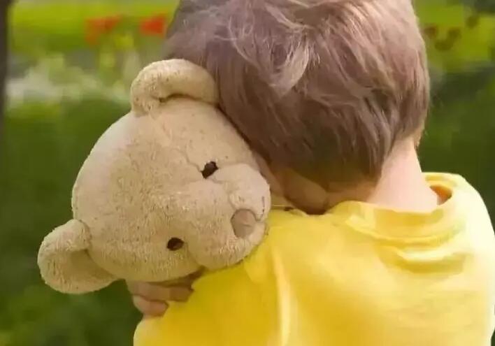 昆山自閉癥語(yǔ)言障礙：識(shí)別與干預(yù)